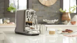 5 Il Ninja Coffee Bar può preparare il caffè freddo